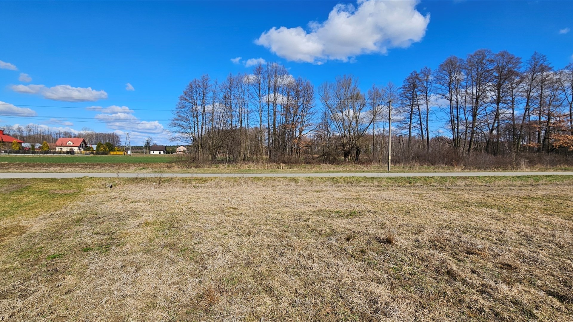 Działka na sprzedaż