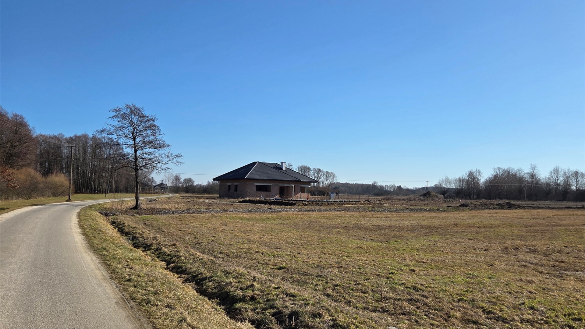 Działka na sprzedaż