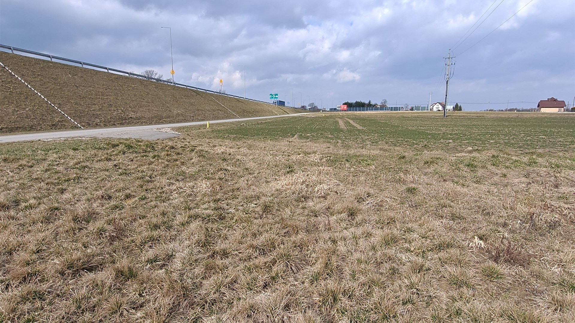 Działka na sprzedaż