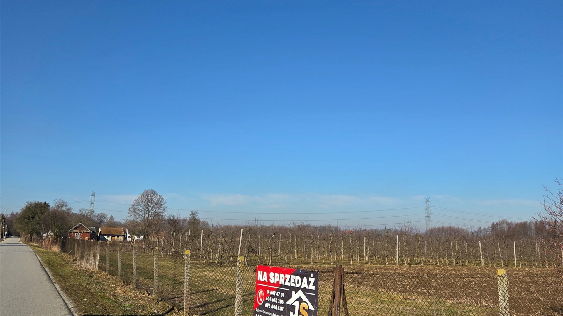 Działka na sprzedaż
